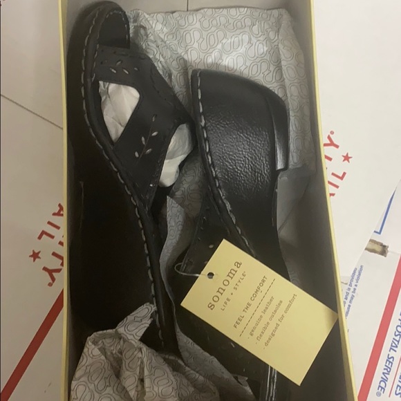 Sonoma Shoes - 333 New Sonoma laurette black leather sandal slide on heel dress women's shoe 6
